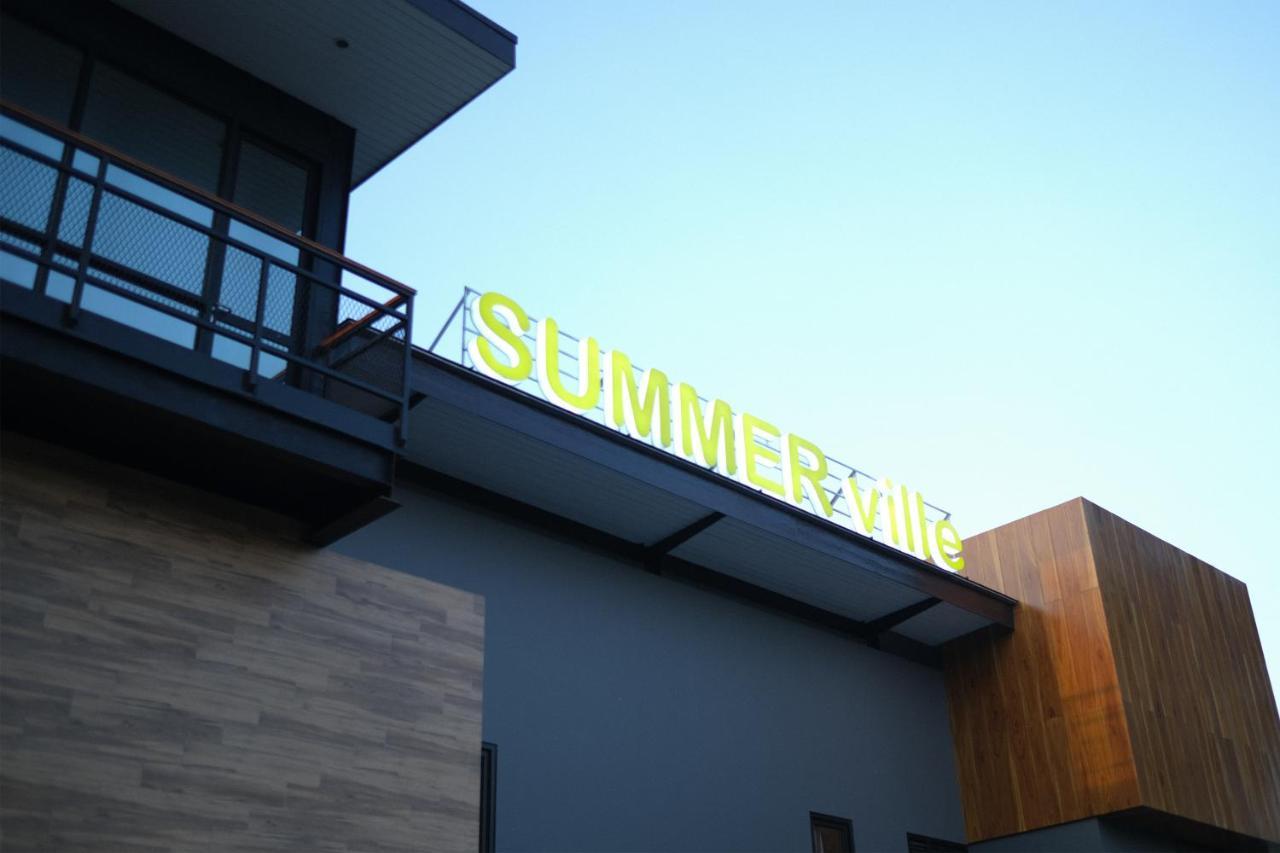 Hotel Summerville Majalengka Kültér fotó