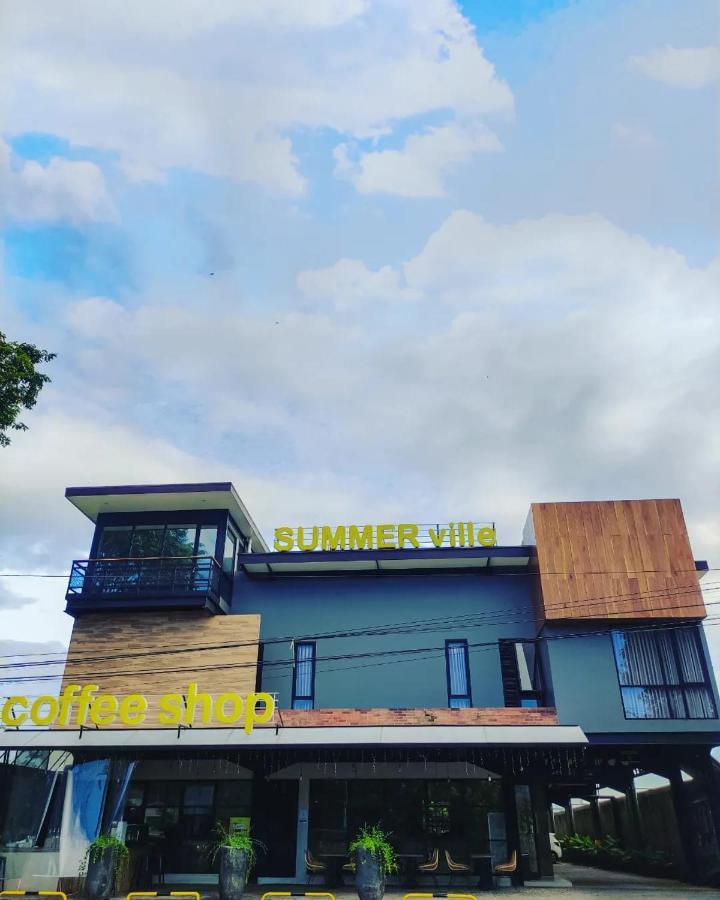 Hotel Summerville Majalengka Kültér fotó