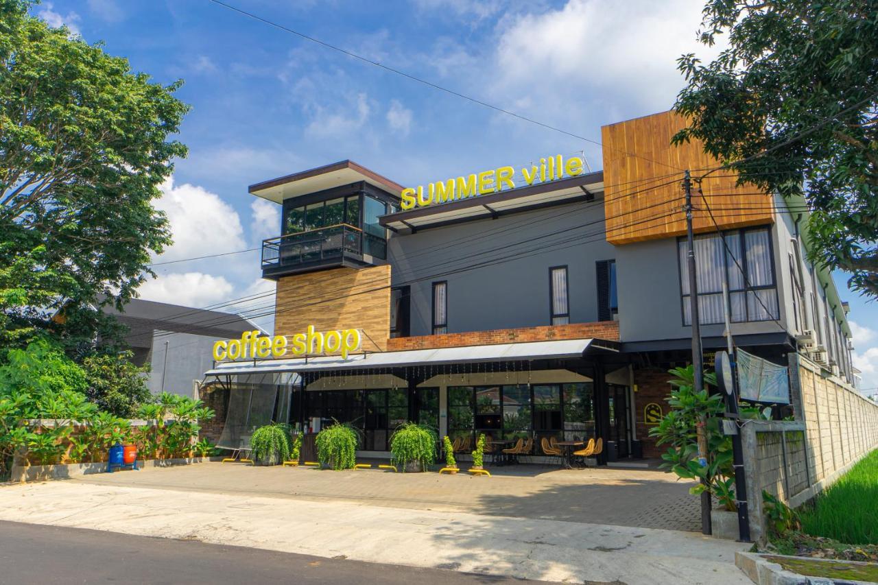 Hotel Summerville Majalengka Kültér fotó