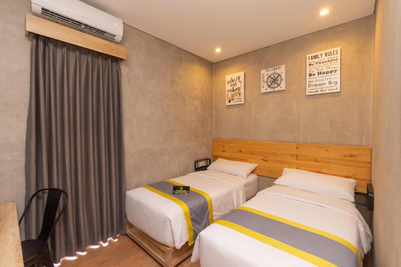 Hotel Summerville Majalengka Kültér fotó