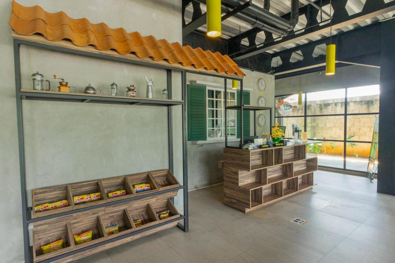 Hotel Summerville Majalengka Kültér fotó